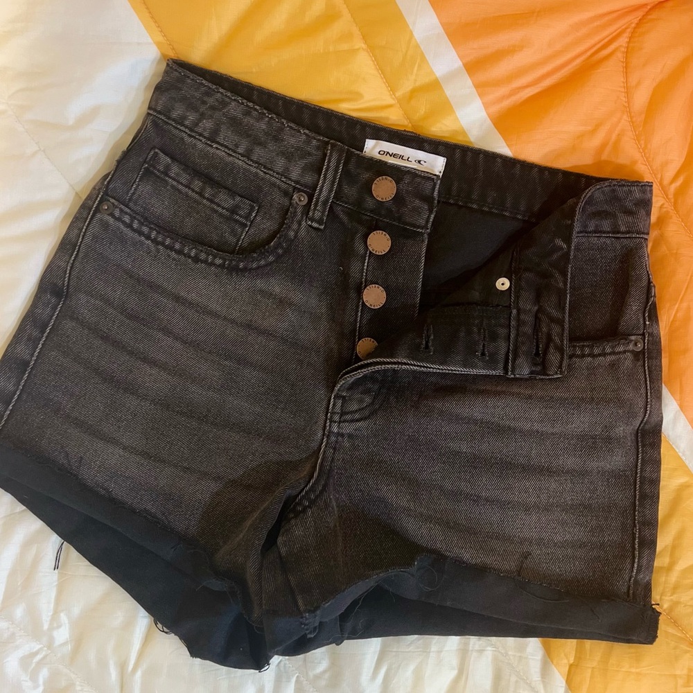 26 O’Neil Jean mom shorts high rise